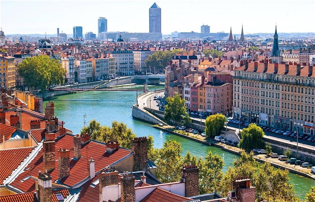 Th&agrave;nh phố Lyon nổi tiếng với những c&ocirc;ng tr&igrave;nh kiến tr&uacute;c l&acirc;u đời