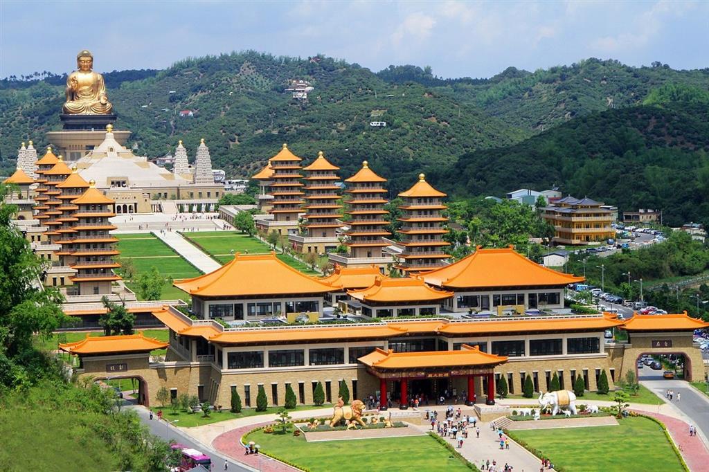 Đến Đài Loan đừng quên tới thăm tượng Phật vàng Đến Đài Loan đừng quên tới thăm tượng Phật vàng