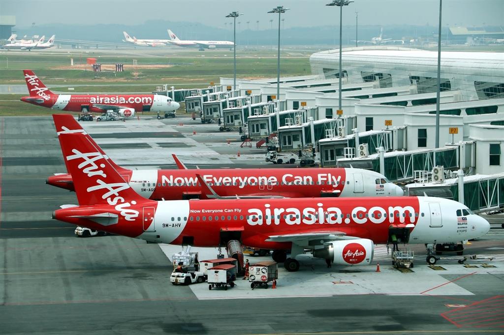 Air Asia là một trong những hãng cung cấp giá vé tốt cho hành trình tới Kuala Lumpur Air Asia là một trong những hãng cung cấp giá vé tốt cho hành trình tới Kuala Lumpur