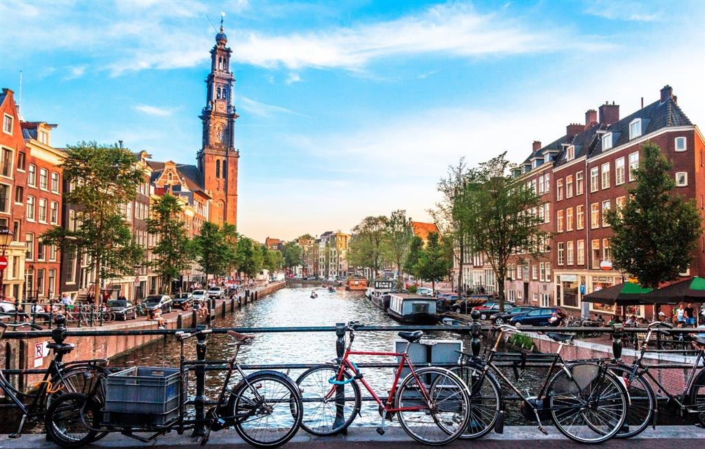 Amsterdam sở hữu hệ thống kênh đào dày đặc Amsterdam sở hữu hệ thống kênh đào dày đặc