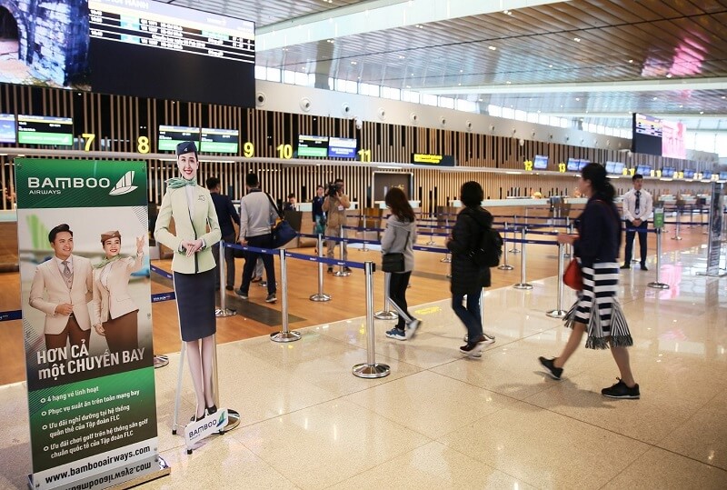 Bạn nên đến sân bay tối thiểu 90 phút trước khi máy bay cất cánh để hoàn tất các thủ tục Bạn nên đến sân bay tối thiểu 90 phút trước khi máy bay cất cánh để hoàn tất các thủ tục