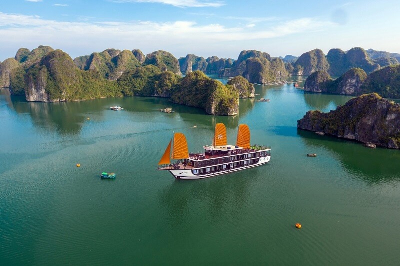 Vịnh Hạ Long – 1 trong những kì quan thiên nhiên thế giới Vịnh Hạ Long – 1 trong những kì quan thiên nhiên thế giới