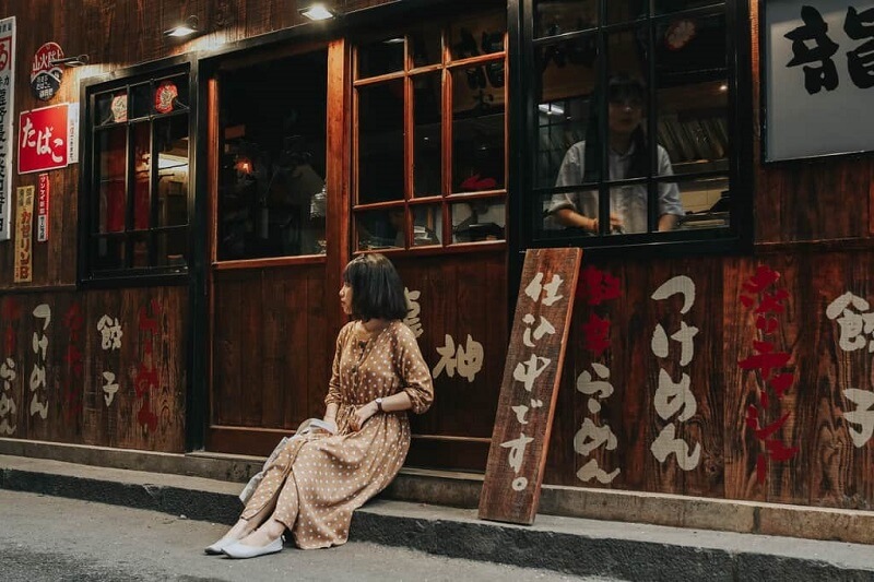 Hẻm Nhật Bản như đưa bạn lạc vào con phố nhỏ của xứ sở hoa anh đào