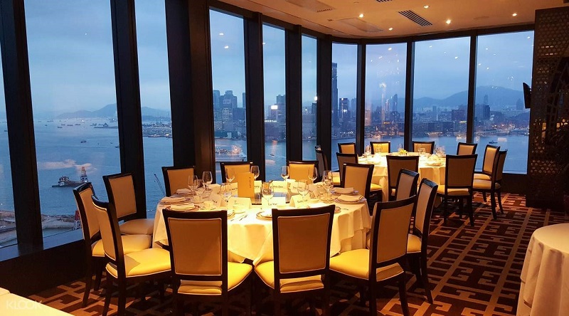 Khung cảnh đẹp mê ly của nhà hàng Harbor View Khung cảnh đẹp mê ly của nhà hàng Harbor View