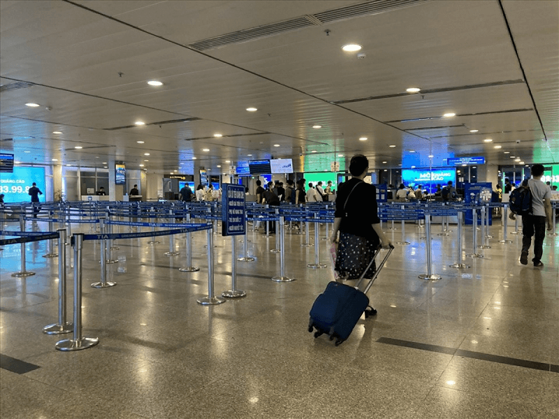 Đặt v&eacute; v&agrave;o thời điểm &iacute;t người bay gi&uacute;p bạn tiết kiệm rất nhiều chi ph&iacute;