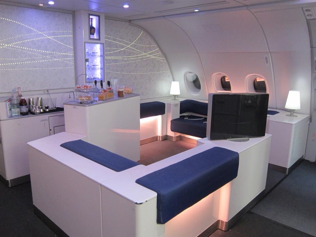 Celestial Bar trên máy bay của Korean Airlines Celestial Bar trên máy bay của Korean Airlines