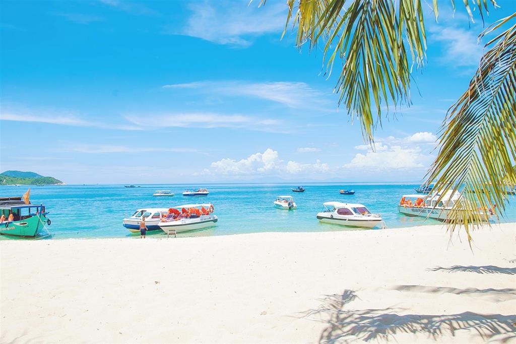 Cù Lao Chàm với bãi biển tuyệt đẹp Cù Lao Chàm với bãi biển tuyệt đẹp