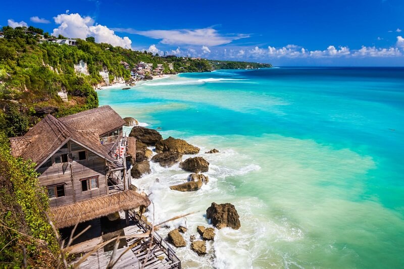 Th&aacute;ng 7 đến th&aacute;ng 9 l&agrave; m&ugrave;a Bali đ&ocirc;ng kh&aacute;ch nhất