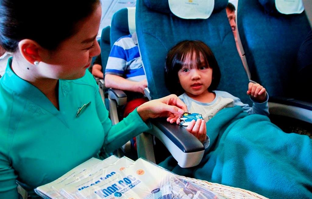 Dịch vụ dành cho trẻ em trên chuyến bay Vietnam Airlines Dịch vụ dành cho trẻ em trên chuyến bay Vietnam Airlines
