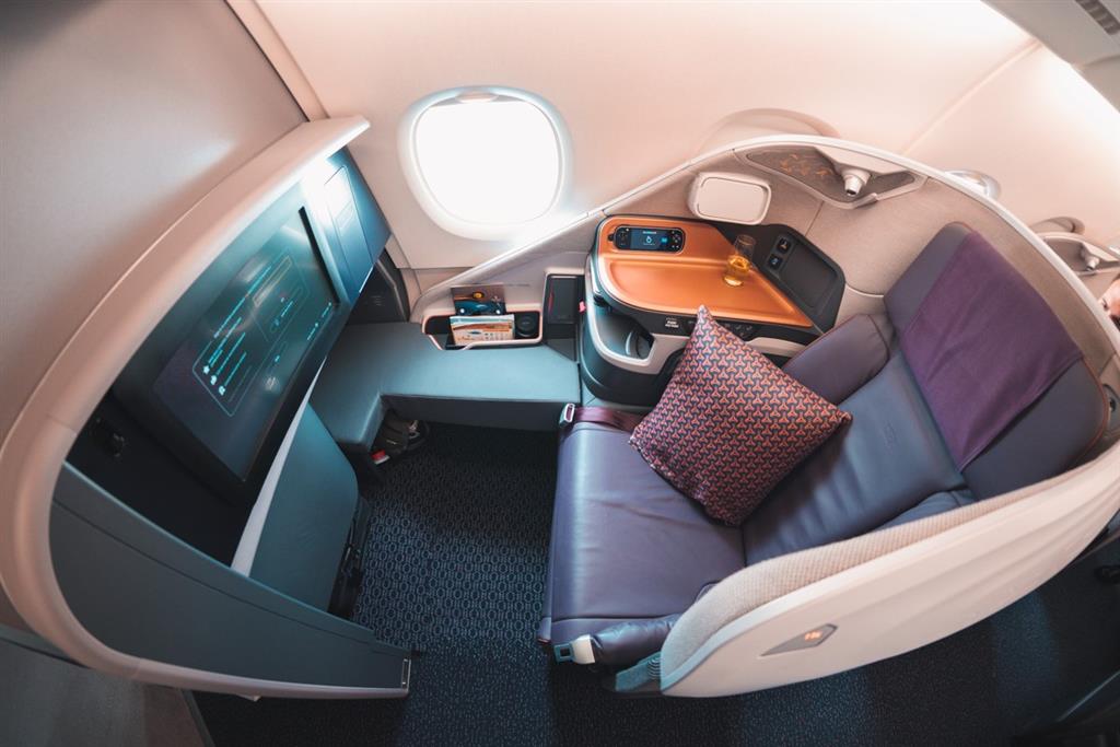 Ghế hạng Thương gia trên máy bay Singapore Airlines Ghế hạng Thương gia trên máy bay Singapore Airlines