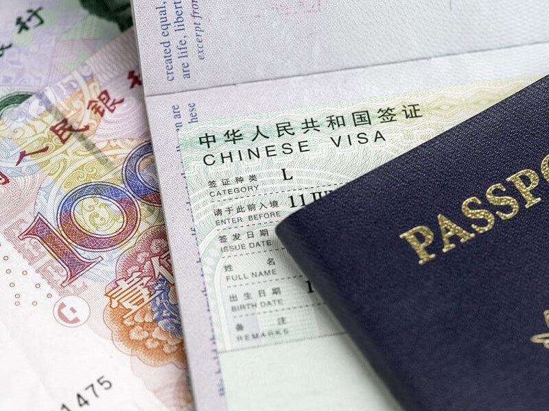 Giấy th&ocirc;ng h&agrave;nh c&oacute; thời hạn lưu tr&uacute; tại Trung Quốc bị hạn chế hơn so với Visa