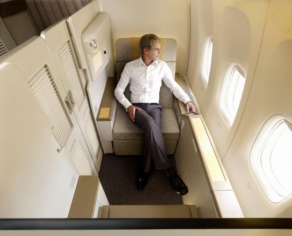 Hạng First Suite Class mang tới sự riêng tư tối đa cho khách hàng Hạng First Suite Class mang tới sự riêng tư tối đa cho khách hàng