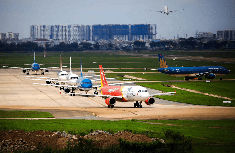 Có nhiều nguyên nhân dẫn đến tình trạng chuyến bay bị delay Có nhiều nguyên nhân dẫn đến tình trạng chuyến bay bị delay