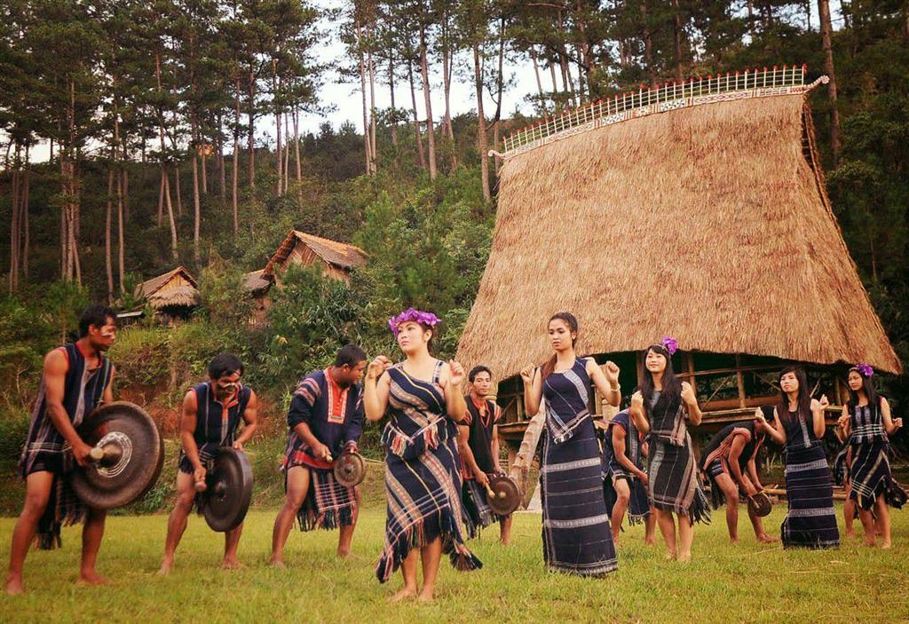 Hãy đến Buôn Mê Thuột để cảm nhận một nét đẹp văn hóa rất riêng Hãy đến Buôn Mê Thuột để cảm nhận một nét đẹp văn hóa rất riêng