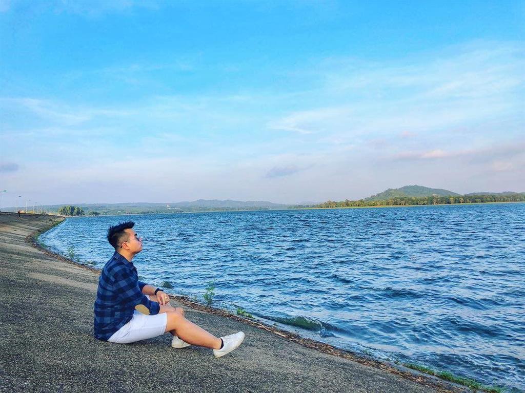 Hồ Ea Kao xanh biếc một màu giữa đại ngàn Tây Nguyên Hồ Ea Kao xanh biếc một màu giữa đại ngàn Tây Nguyên