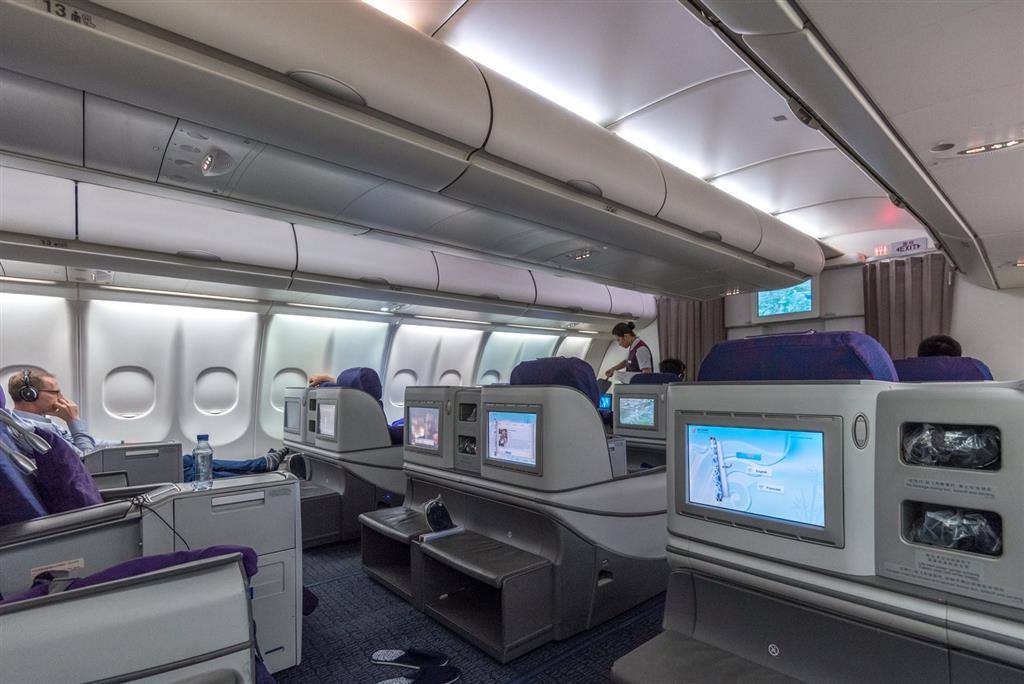 Khoang hạng Thương gia trên máy bay Air china