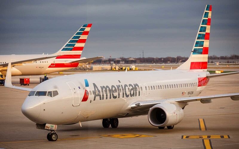 Máy bay hãng hàng không American Airlines