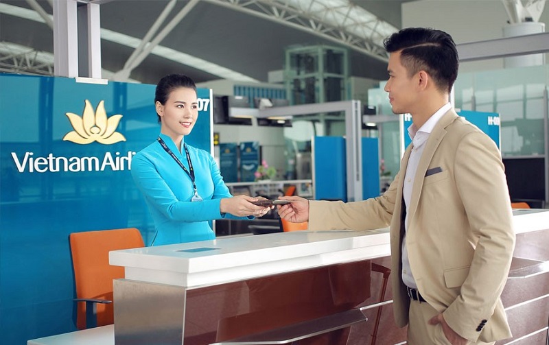 Đồng phục mới gi&uacute;p nh&acirc;n vi&ecirc;n Vietnam Airlines hoạt động thoải m&aacute;i hơn
