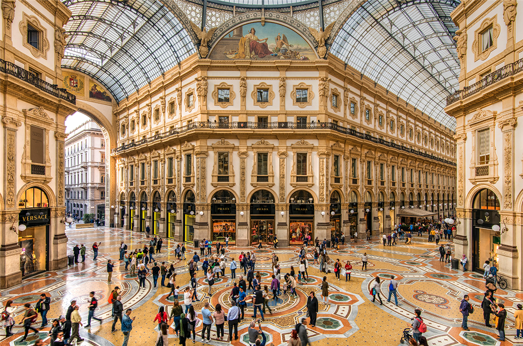 Milan là nơi sản sinh ra nhiều thương hiệu thời trang nổi tiếng Milan là nơi sản sinh ra nhiều thương hiệu thời trang nổi tiếng