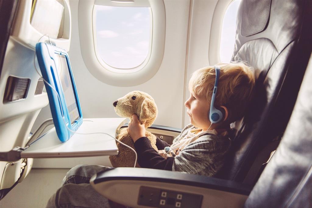 Một số điều cần lưu ý khi làm thủ tục cho trẻ em đi máy bay Một số điều cần lưu ý khi làm thủ tục cho trẻ em đi máy bay