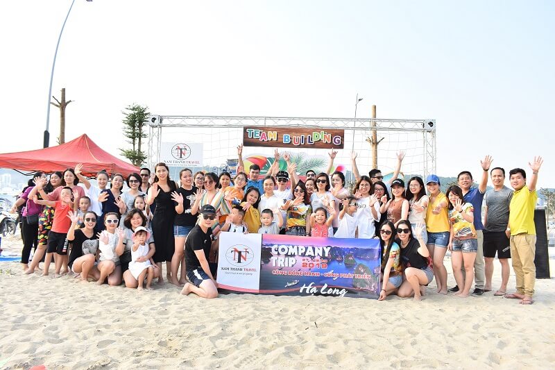 Team Building trên bãi biển với những trò chơi vô cùng thú vị Team Building trên bãi biển với những trò chơi vô cùng thú vị