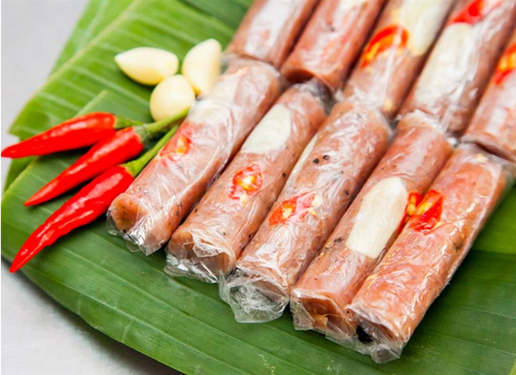 Nhắc đến đặc sản Thanh H&oacute;a kh&ocirc;ng thể kh&ocirc;ng nhắc tới m&oacute;n nem chua