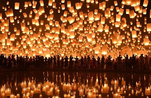 Rực rỡ với lễ hội Loi Krathong Rực rỡ với lễ hội Loi Krathong