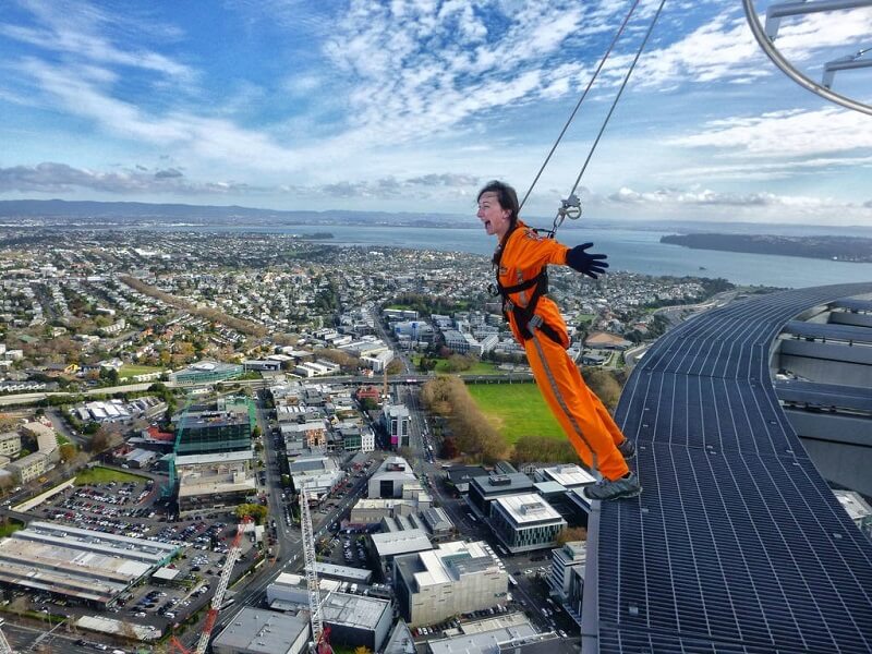 Trải nghiệm cảm giác mạnh tại Sky Tower Trải nghiệm cảm giác mạnh tại Sky Tower