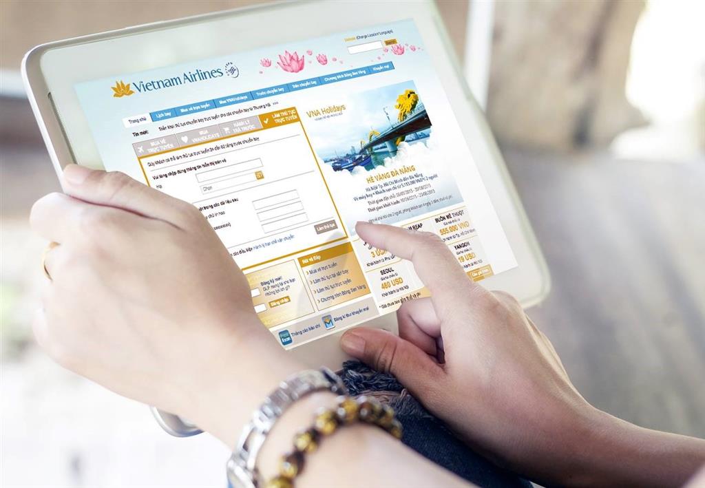 Việc check in online tại nh&agrave; gi&uacute;p bạn tiết kiệm được rất nhiều thời gian, c&ocirc;ng sức