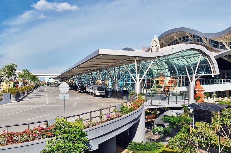 Hướng dẫn di chuyển từ sân bay về thành phố
