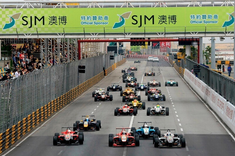 Grand Prix là sân chơi thu hút nhiều tay đua trên thế giới Grand Prix là sân chơi thu hút nhiều tay đua trên thế giới